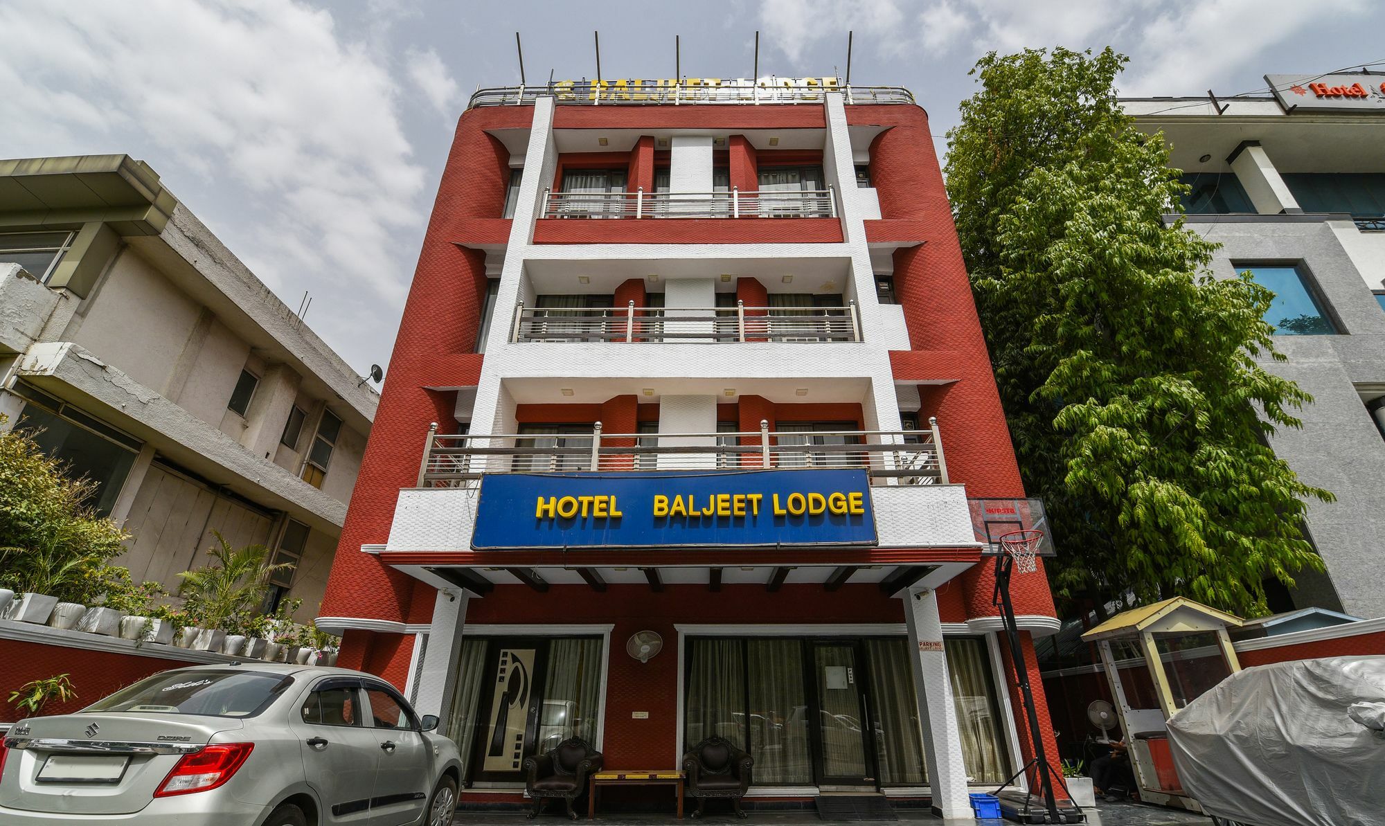 Hotel Baljeet Lodge New Delhi Bagian luar foto